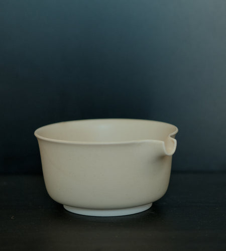 Porcelain Matcha Lipped Bowl