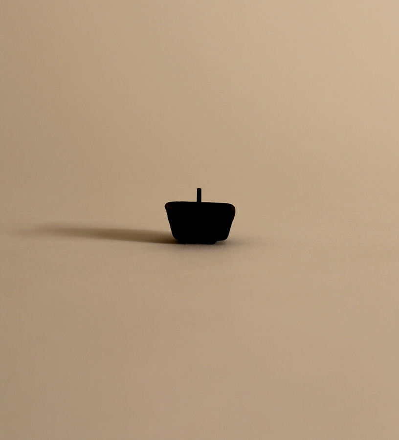 Small Koma Candle Stand